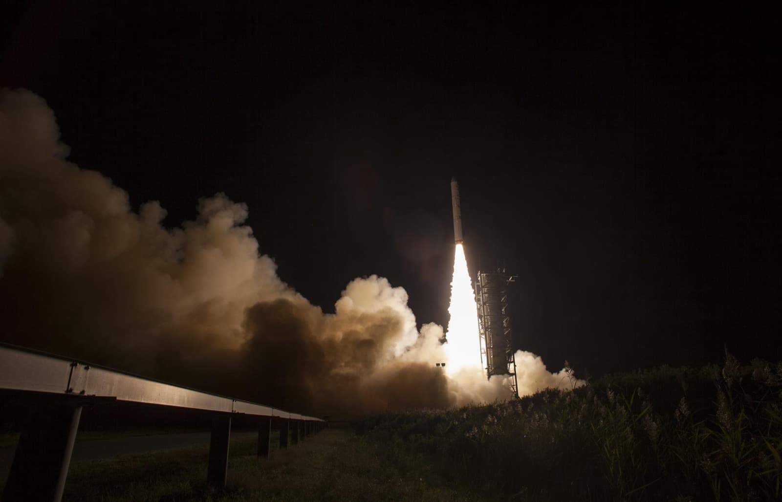 The first Minotaur V climbs away from Wallops Island with LADEE on the night of September 6, 2013